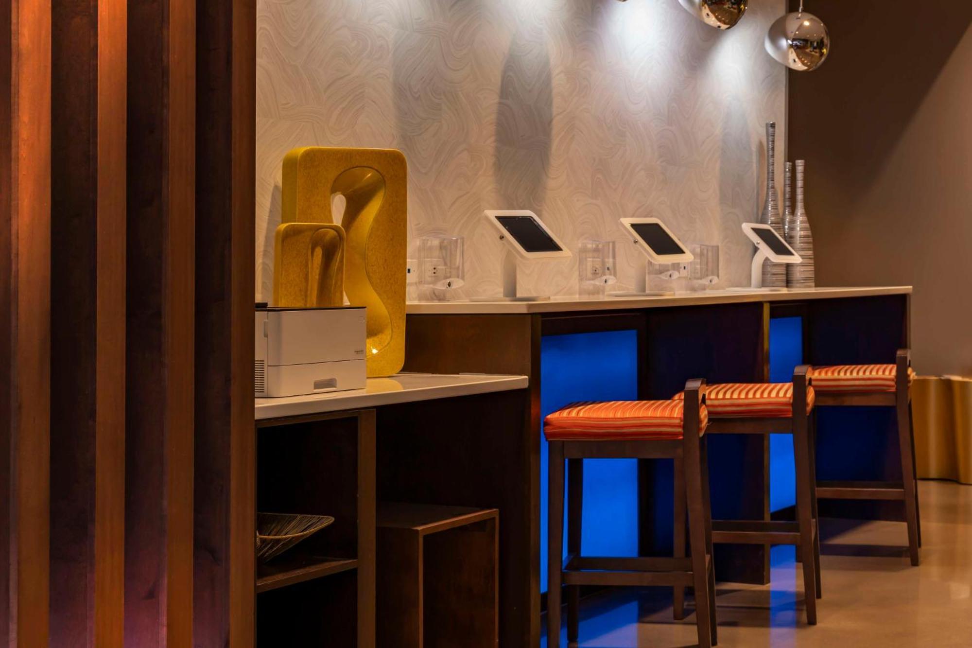 Glo Hotel Asheville-Blue Ridge Parkway Esterno foto